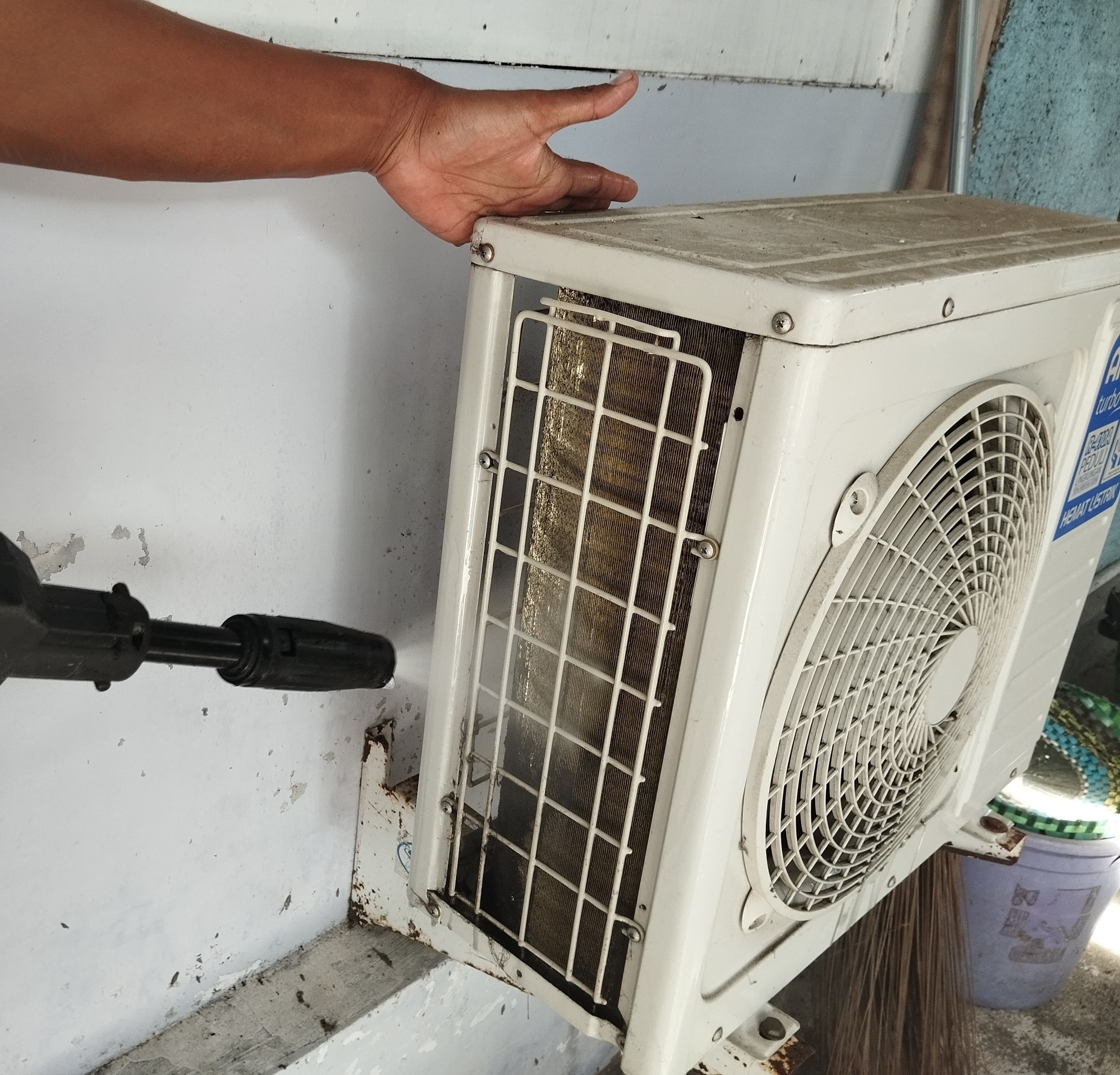 Cuci AC & Perawatan Rutin